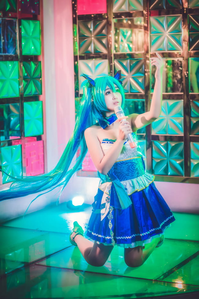 VOCALOID 随心所欲巫女·初音miku COS