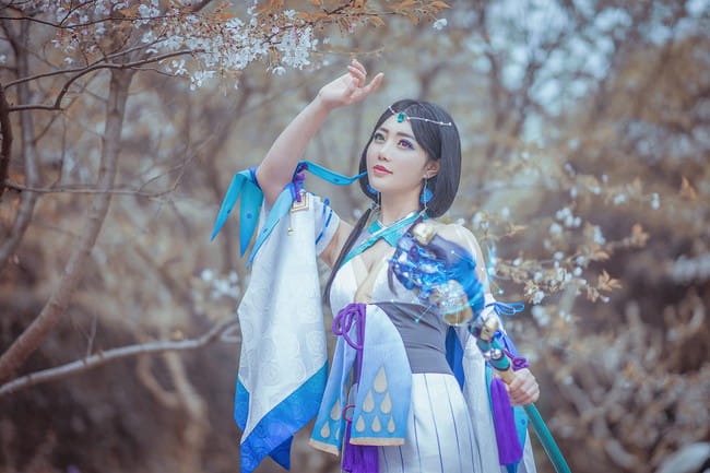 阴阳师 八百比丘尼·苍之雀羽 式神 妖怪 COS