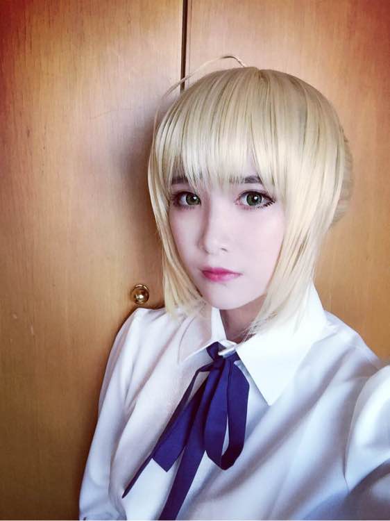 saber,saber cosplay